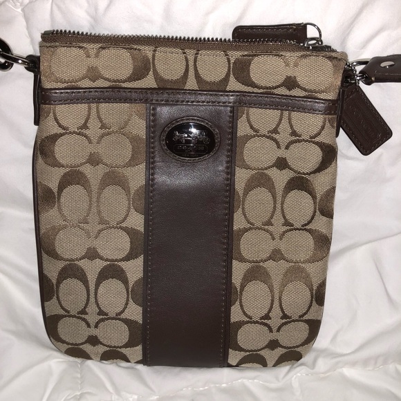Coach cross body purse - Picture 5 of 7